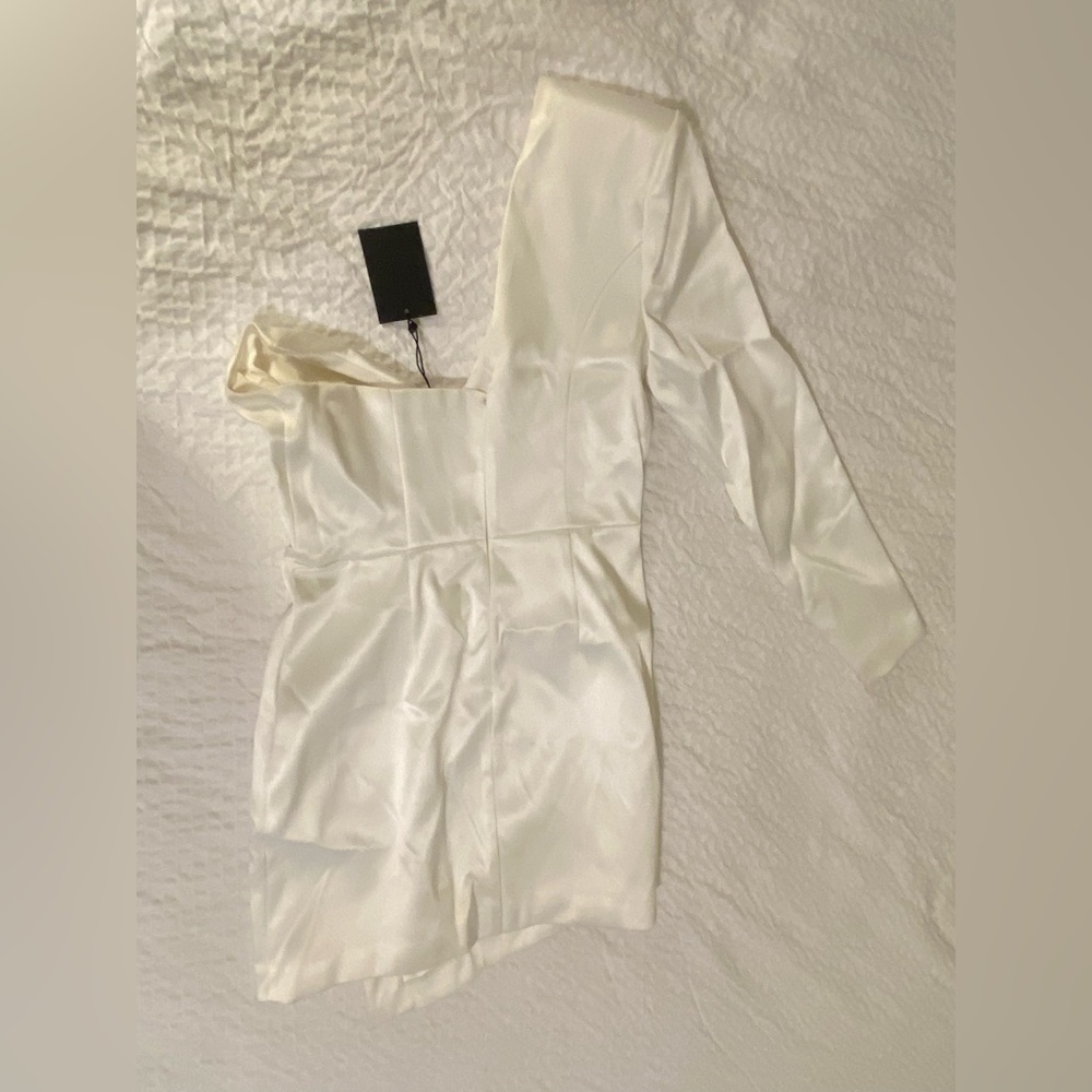 Vanity Mini Dress in White
NBD - Picture 5 of 8